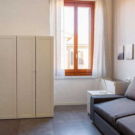 Newly Renovated Loft Near Centrale Милано Екстериор снимка